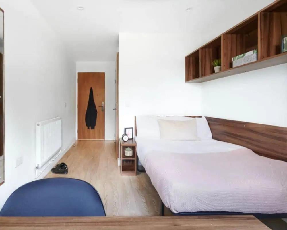 Zeni 5 Bed Apartment In Central Эксетер Экстерьер фото